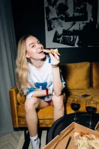 Mulher bonita procurando sexo casual e encontro sem compromisso